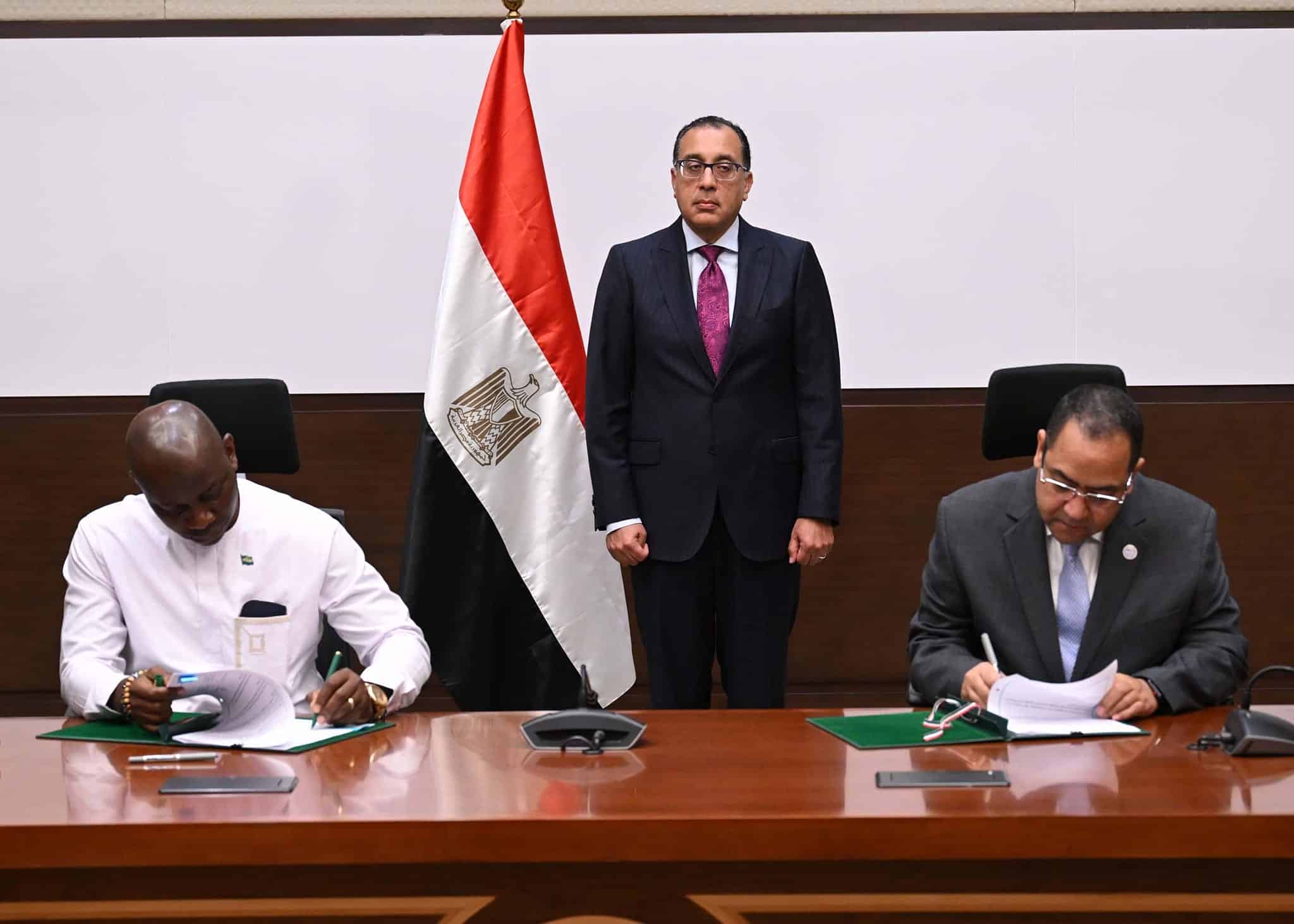 مصر وسيراليون توقعان مذكرة تفاهم لتعزيز التعاون في مجال الإدارة العامة

